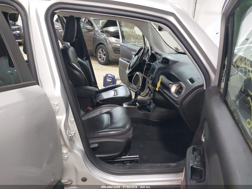 2016 JEEP RENEGADE auction photo 5