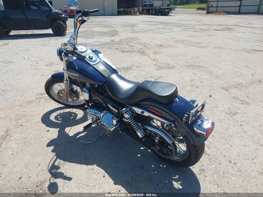 2012 HARLEY-DAVIDSON FXDC auction photo 3