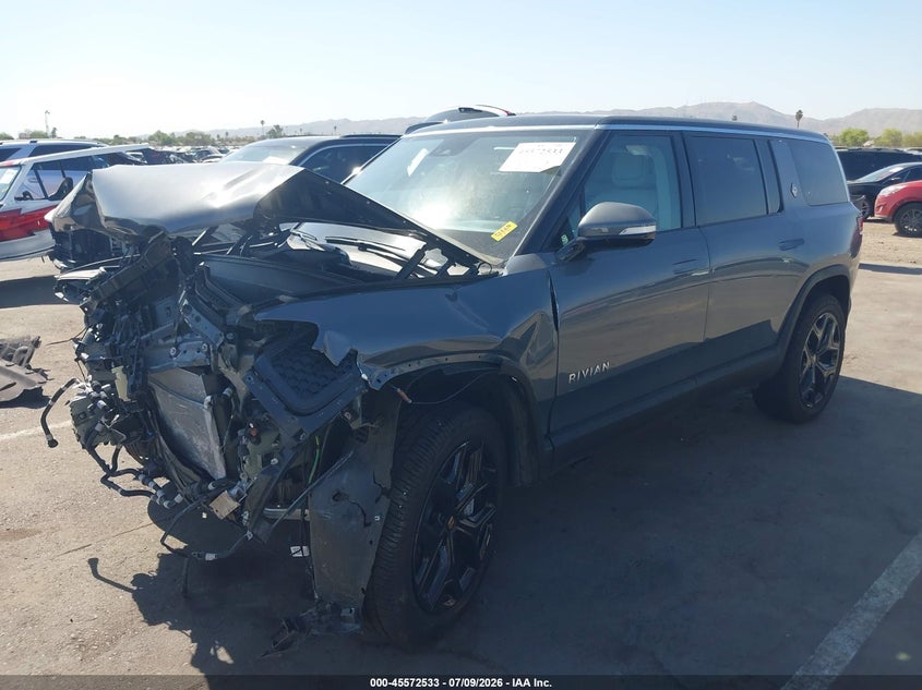 2024 RIVIAN R1S auction photo 2