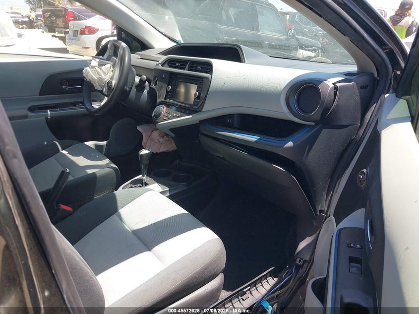 2012 TOYOTA PRIUS C auction photo 5