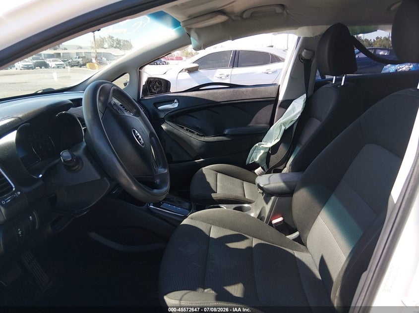 2017 KIA FORTE auction photo 5