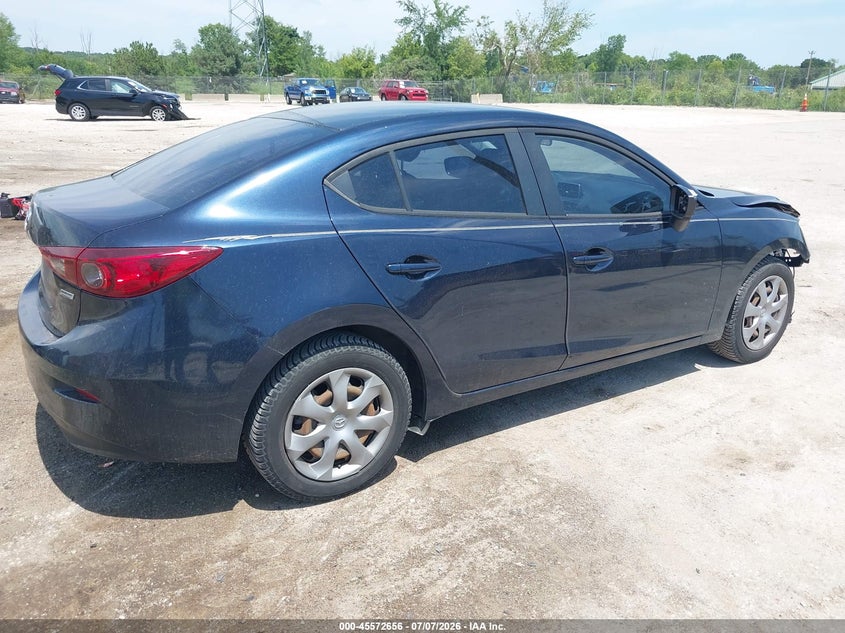2015 MAZDA MAZDA3 auction photo 4