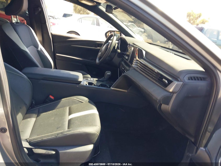 2026 TOYOTA CAMRY auction photo 5