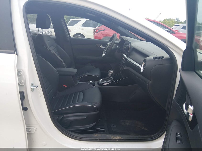 2022 KIA FORTE auction photo 5