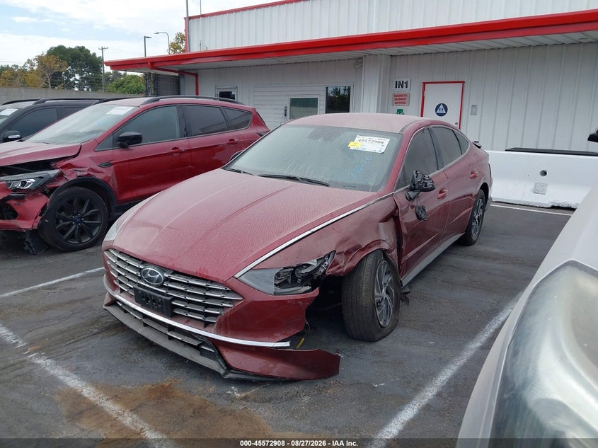 2023 HYUNDAI SONATA HYBRID auction photo 2