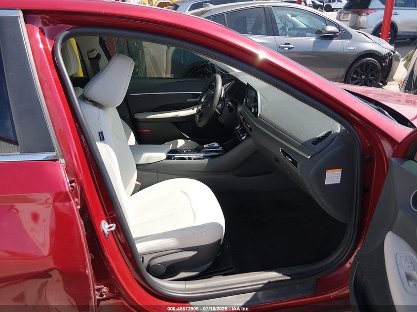 2023 HYUNDAI SONATA HYBRID auction photo 5