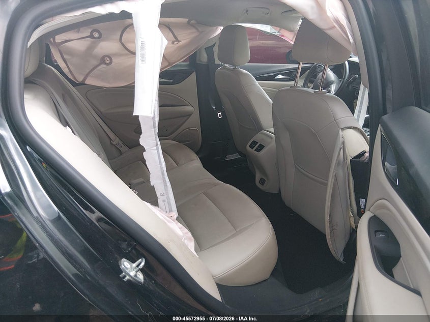 2018 Buick Regal Sportback Essence VIN: W04GP6SX7J1149485 Lot: 45572955