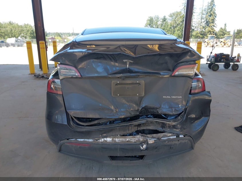 2024 Tesla Model Y Long Range Dual Motor All-Wheel Drive VIN: 7SAYGAEE8RF170164 Lot: 45572970
