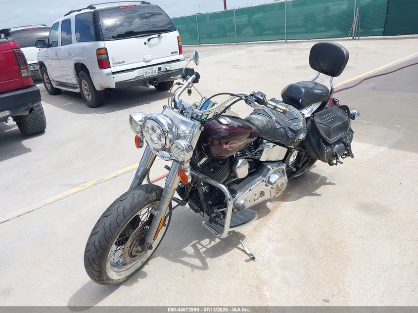 2005 HARLEY-DAVIDSON FLSTCI auction photo 2
