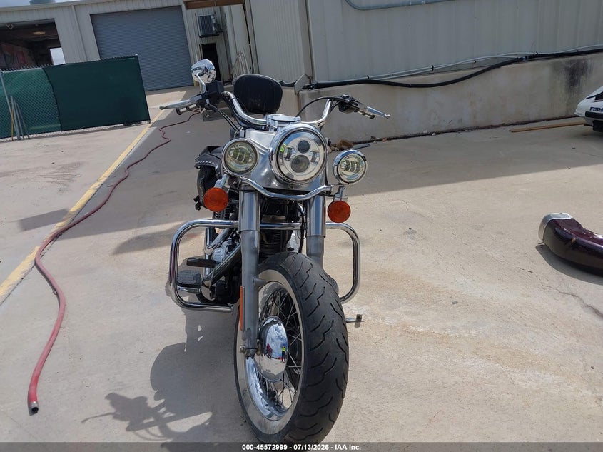2005 HARLEY-DAVIDSON FLSTCI auction photo 5