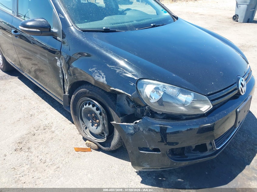 2013 Volkswagen Golf 2.5L 4-Door VIN: WVWDB7AJ9DW137467 Lot: 45573009