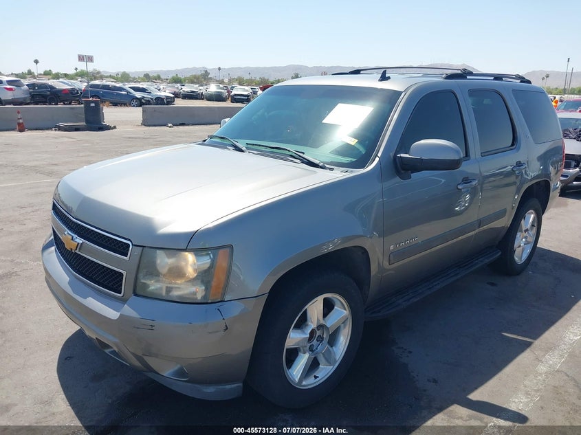 2007 Chevrolet Tahoe, Right Side, IAAI, VIN 1GNFC13047R293157 — photo 2