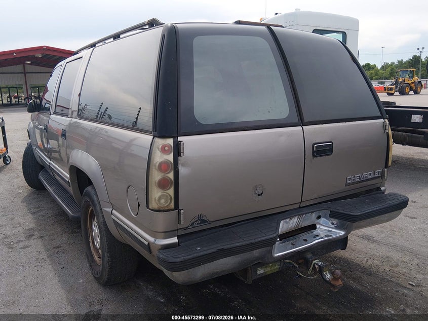 1999 CHEVROLET SUBURBAN auction photo 3