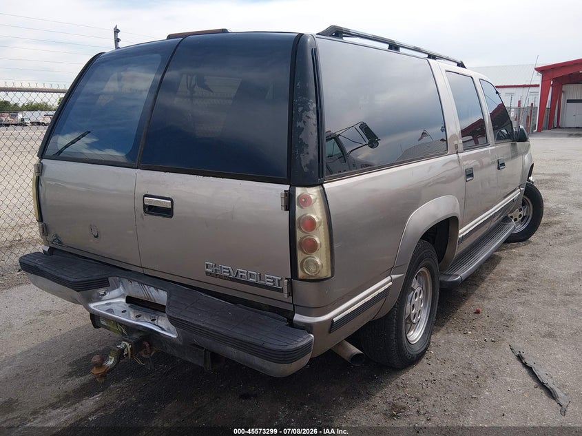 1999 CHEVROLET SUBURBAN auction photo 4