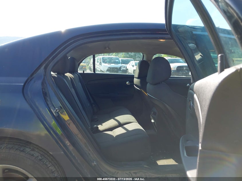 2011 CHEVROLET MALIBU auction photo 8