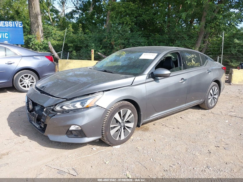 2019 NISSAN ALTIMA auction photo 2