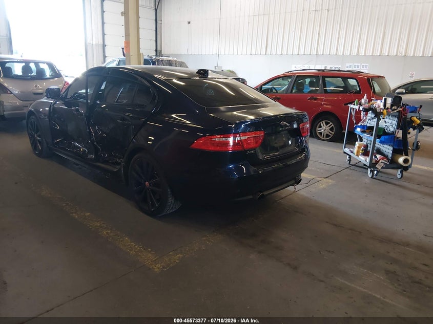 Vin: sajal4bv4ha965740, lot: 46071707, jaguar xe 35t r-sport 20173