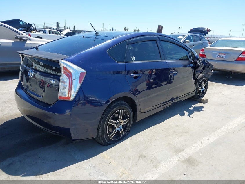 2013 TOYOTA PRIUS auction photo 4