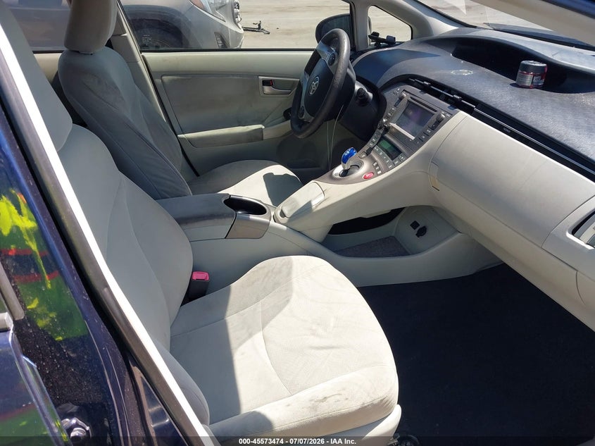 2013 TOYOTA PRIUS auction photo 5
