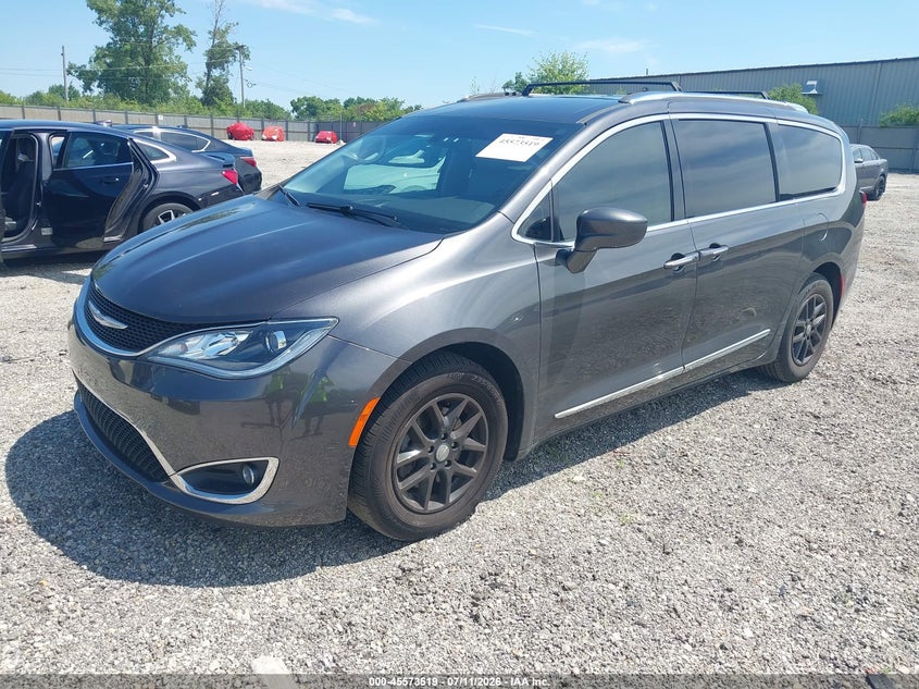 Vin: 2c4rc1bgxlr269003, lot: 46071848, chrysler pacifica touring l 20202