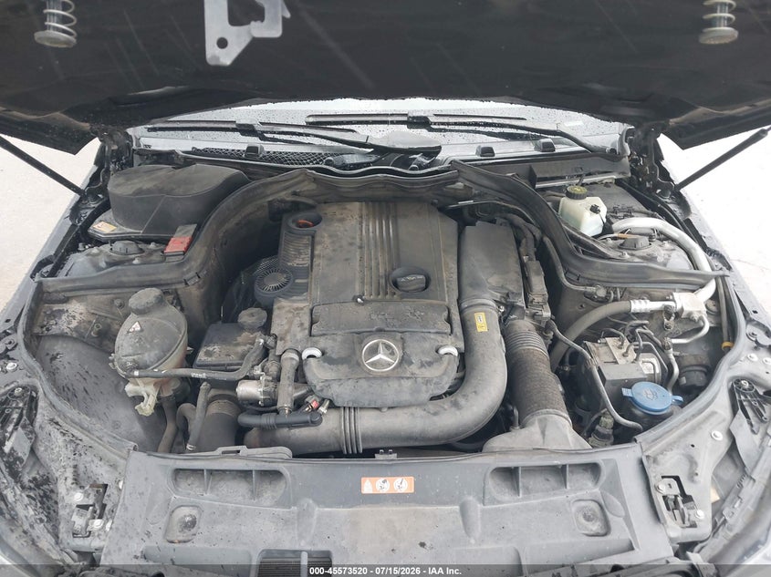 2015 Mercedes-Benz C 250 VIN: WDDGJ4HBXFG417821 Lot: 45573520