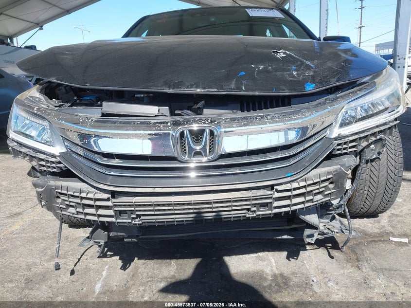 2017 HONDA ACCORD auction photo 6