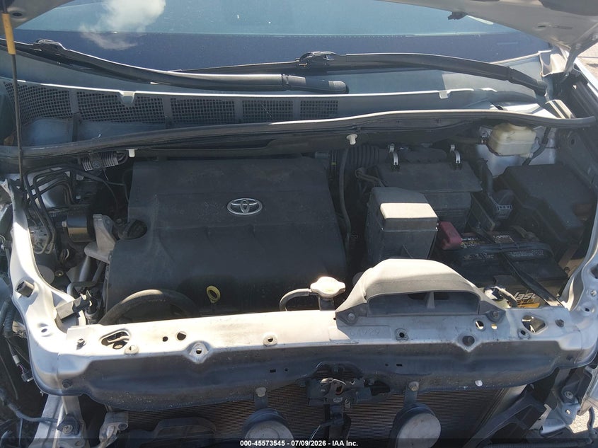 2014 TOYOTA SIENNA VAN 3.5L V-6 DOHC, VVT, 266HP