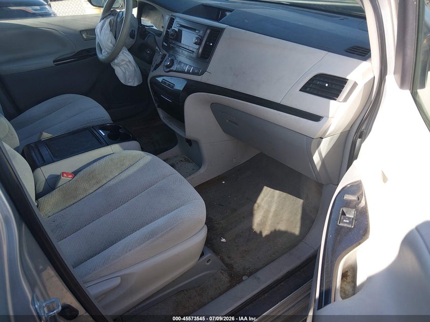 2014 TOYOTA SIENNA VAN 3.5L V-6 DOHC, VVT, 266HP