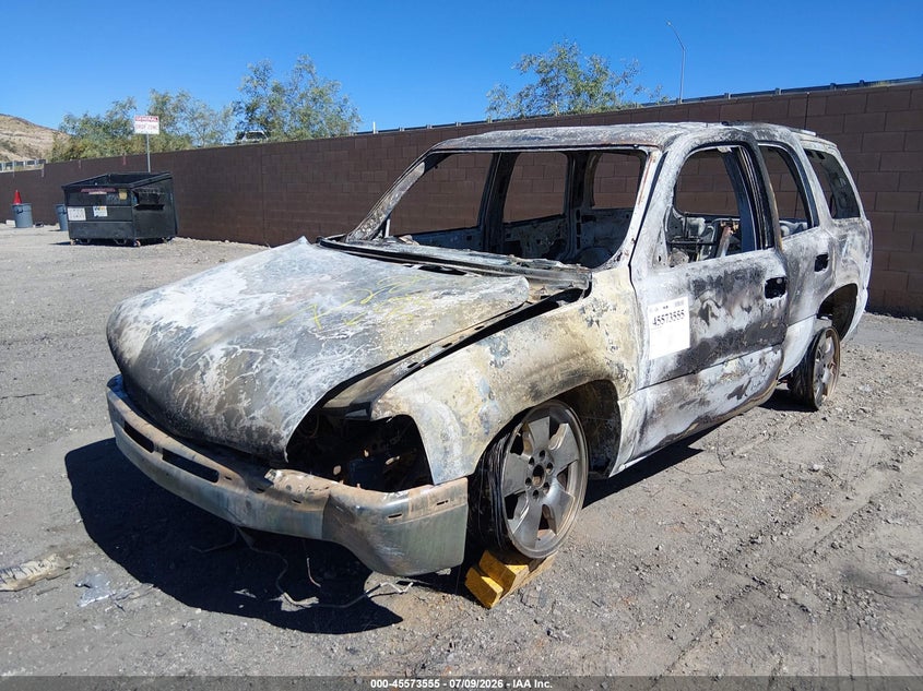 2006 Chevrolet Tahoe Ls, Total Burn, IAAI, VIN 1GNEC13Z06R168049 — photo 2