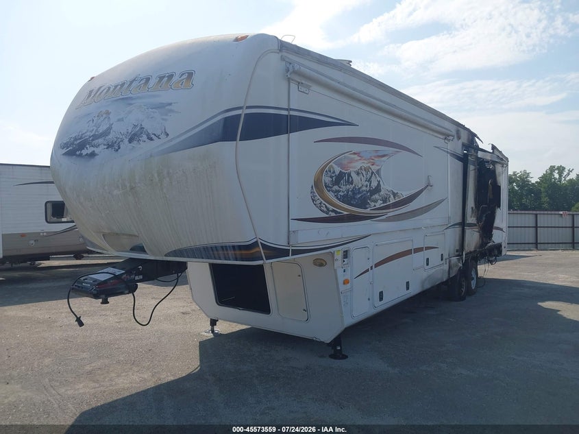 2012 MONTANA TRAVEL TRAILER auction photo 2