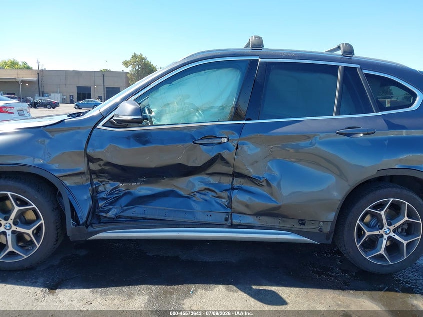 2018 BMW X1 xDrive28I VIN: WBXHT3C33J5F91906 Lot: 45573643
