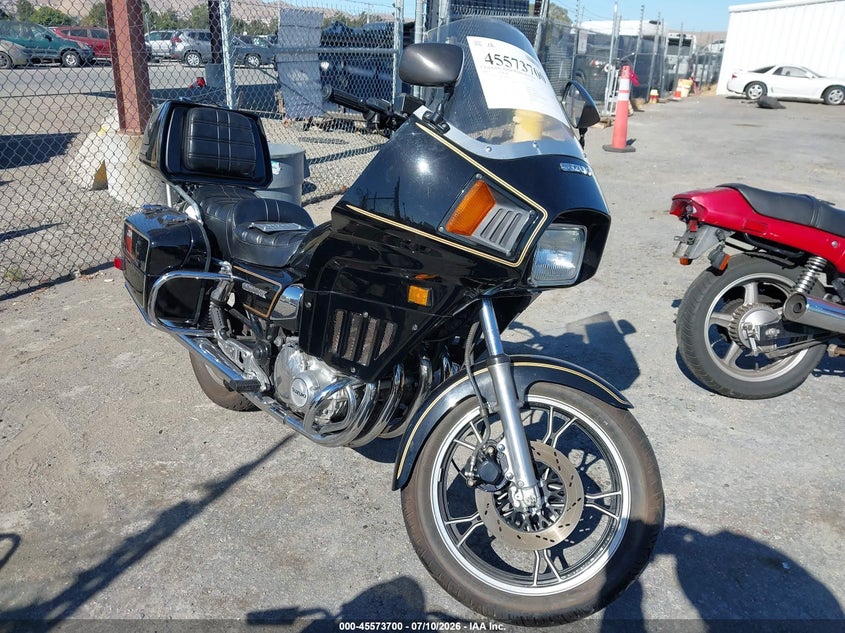 JS1GU72G4C2100062 SUZUKI GS1100 Photo 1