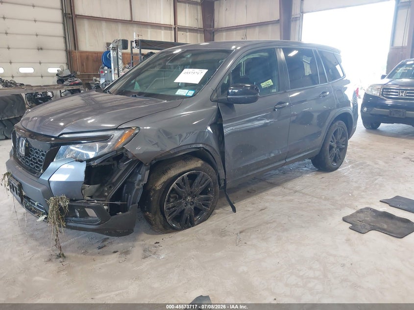 2021 Honda Passport, Left Front, IAAI, VIN 5FNYF8H20MB024487 — photo 2
