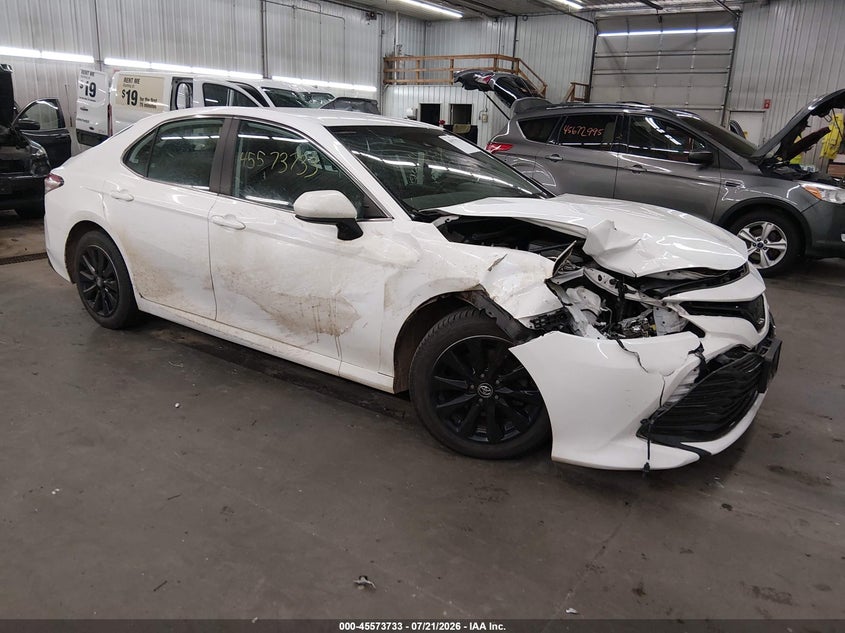 TOYOTA CAMRY - zdjęcie 1