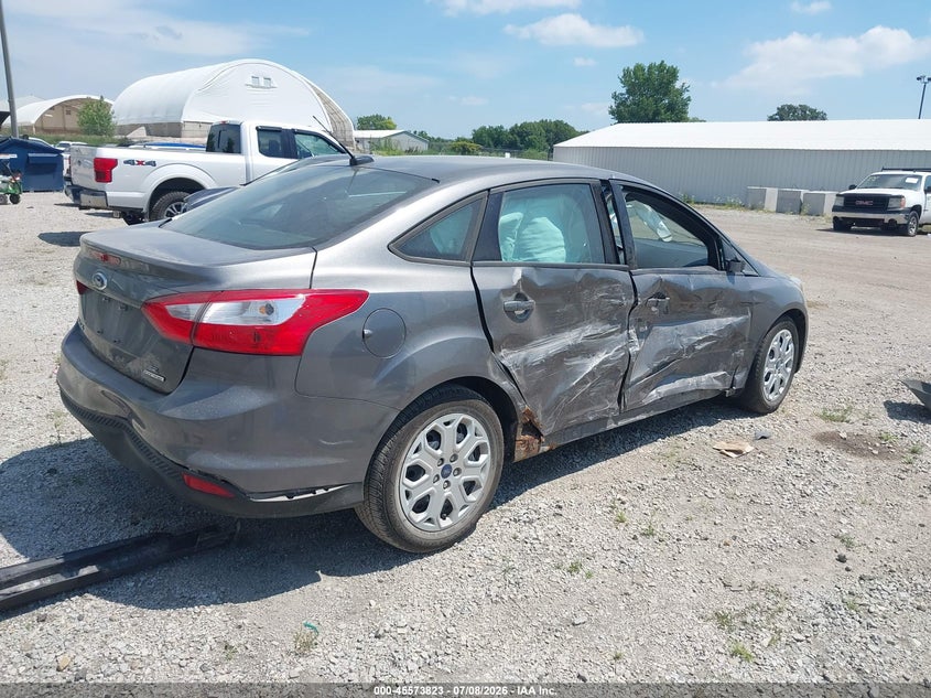 Vin: 1fahp3f23cl446256, lot: 46072152, ford focus se 20124