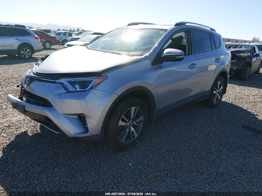 2018 Toyota RAV 4, Front End, IAAI, VIN JTMRFREV6JD255602 — photo 2