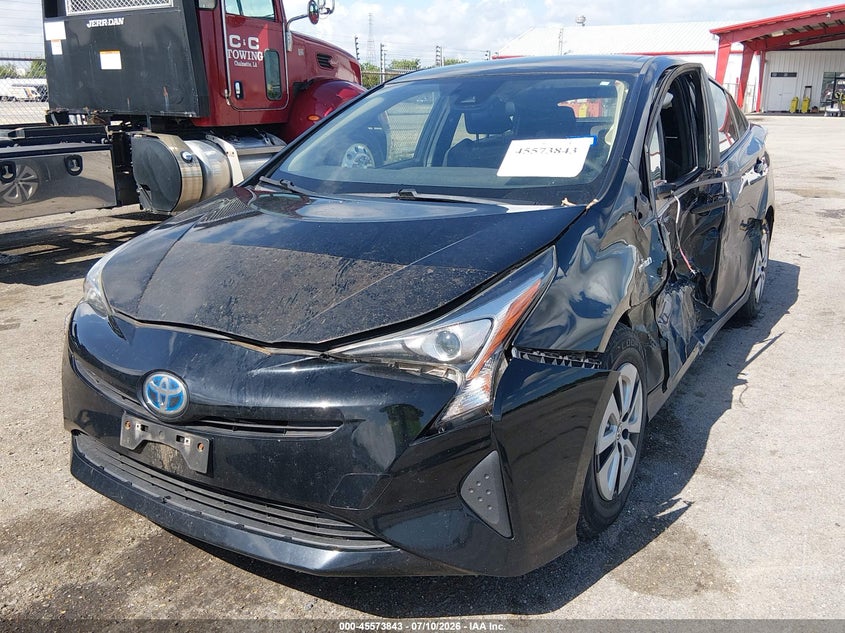 2017 TOYOTA PRIUS auction photo 2