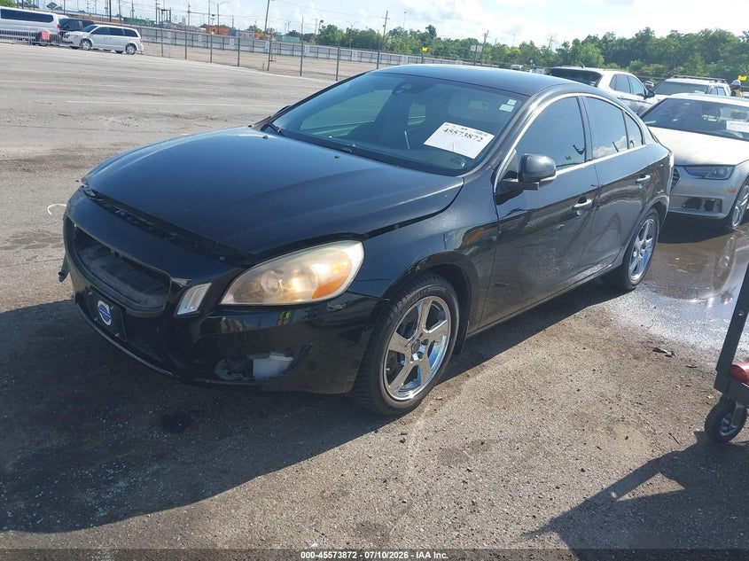 2012 Volvo S60, Right Front, IAAI, VIN YV1622FS0C2117444 — photo 2