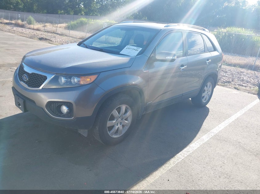 2011 Kia Sorento Lx 5XYKTDA18BG036952 photo 1