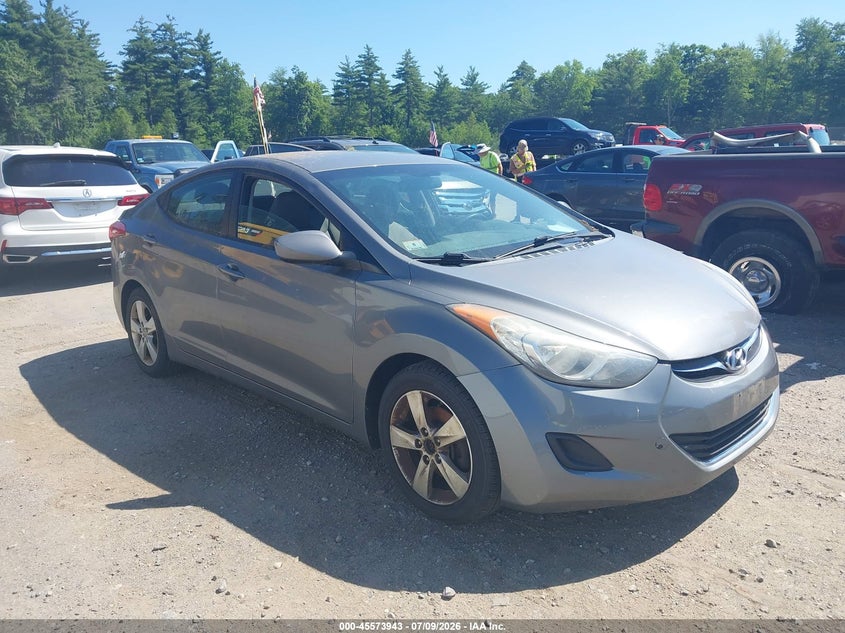 2013 HYUNDAI ELANTRA auction photo 1