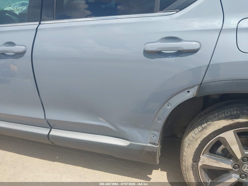 2025 HONDA PILOT auction photo 6
