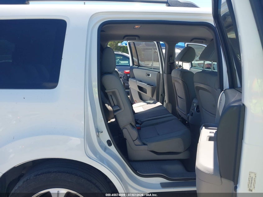 2015 HONDA PILOT auction photo 8