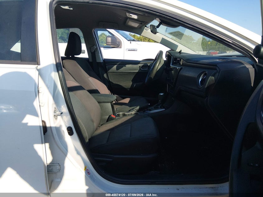 2019 TOYOTA COROLLA auction photo 5
