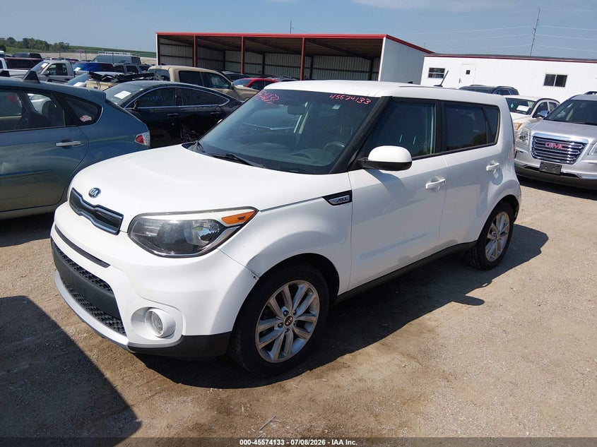 KNDJP3A59H7420211 2017 Kia Soul + photo 1