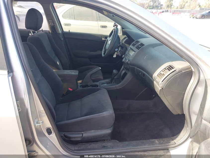 2004 HONDA ACCORD auction photo 5