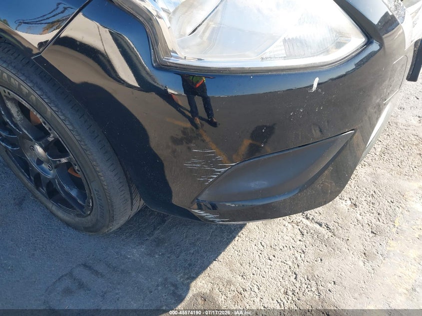 2015 NISSAN VERSA auction photo 6