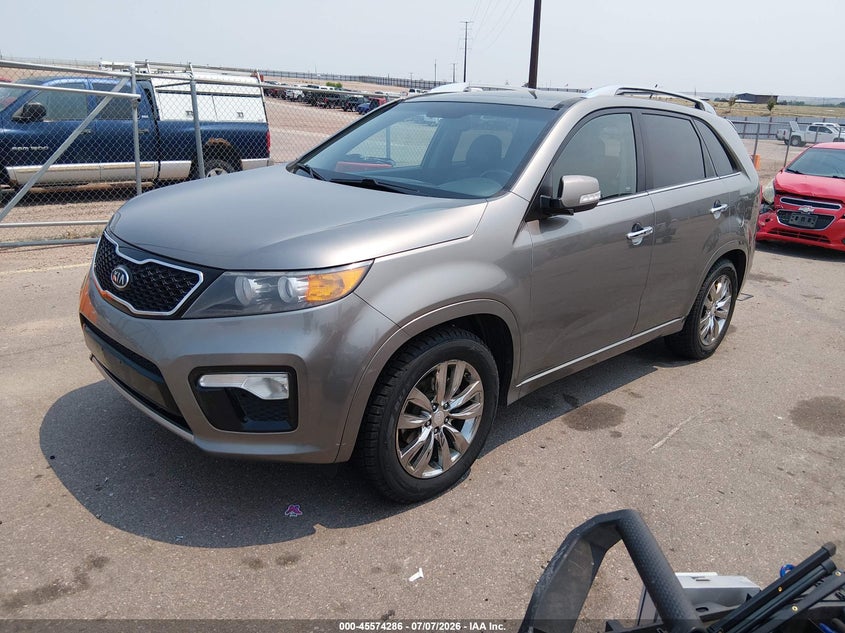 2013 Kia Sorento, Обычный износ, IAAI, VIN 5XYKW4A22DG387018 — фото 2