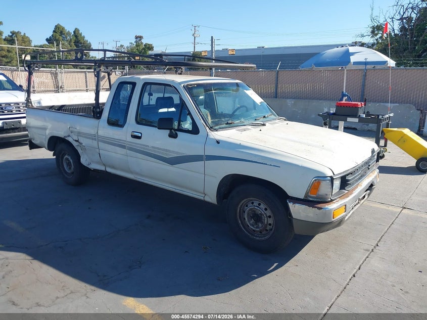 1990 TOYOTA PICKUP 1/2 TON EX LNG WHLBSE DLX