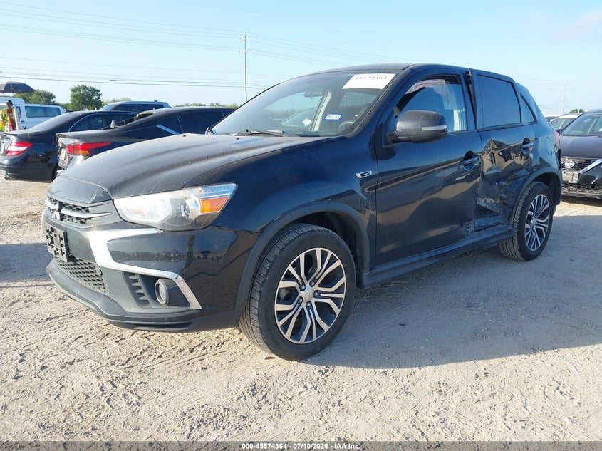2018 Mitsubishi Outlander, Left Side, IAAI, VIN JA4AP3AU4JZ010377 — photo 2