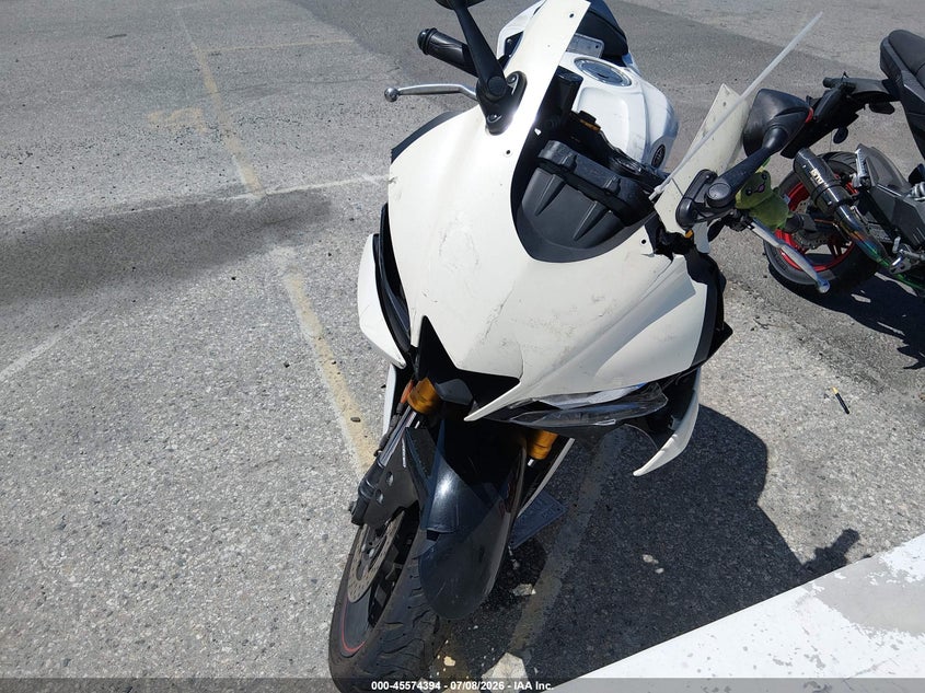 2019 YAMAHA YZFR3 auction photo 5